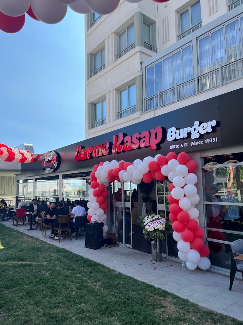 Gurme Kasap Burger Halkalı Şube — Burger Küçükçekmece