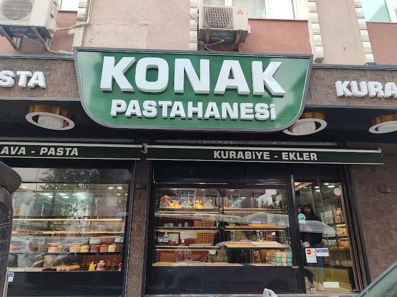 Konak Pastahanesi — Tatlı & Pastane Küçükçekmece