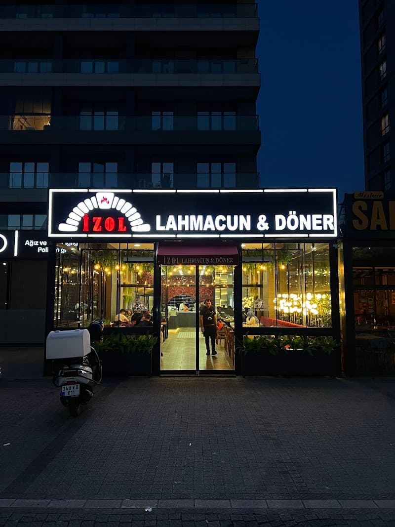 İzol Döner & Lahmacun — Döner Küçükçekmece