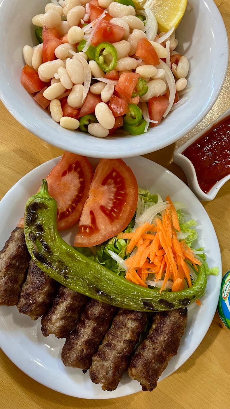 Lakum Köfte — Kebap & Izgara Küçükçekmece